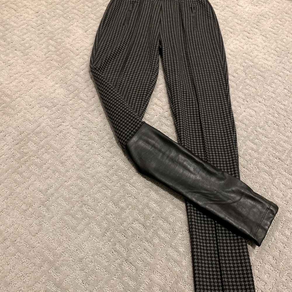 Dex Women’s Houndstooth Leggings